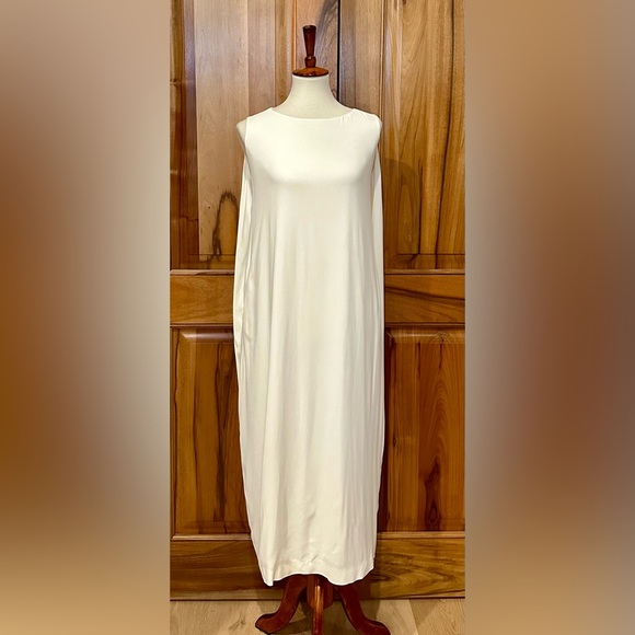 Fabiana Filippi Dresses & Skirts - Fabiana Filippi - Italy - White Cape Column Dress - EUC - XXS